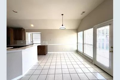 5287 W Cove Way, Grand Prairie, TX 75052 - Photo 11