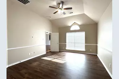 5287 W Cove Way, Grand Prairie, TX 75052 - Photo 15