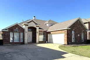 5287 W Cove Way, Grand Prairie, TX 75052 - Photo 3