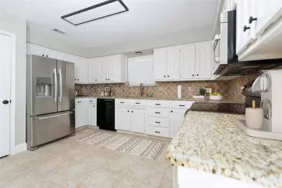 7205 Windcrest Court E, North Richland Hills, TX 76182 - Photo 5