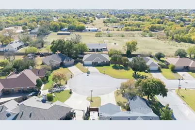 7205 Windcrest Court E, North Richland Hills, TX 76182 - Photo 35