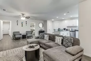 2310 Dalworth St, Grand Prairie, TX 75050 - Photo 3