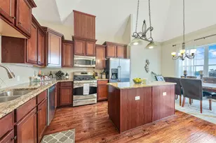 571 Rockingham Dr, Irving, TX 75063 - Photo 7