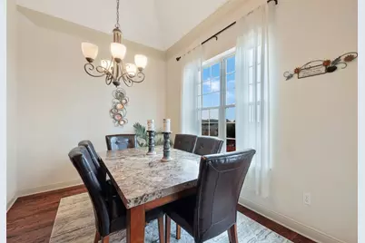 571 Rockingham Drive, Irving, TX 75063 - Photo 9