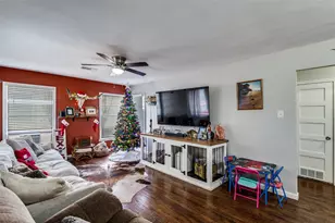 606 Tamara Ln, Grand Prairie, TX 75051 - Photo 1