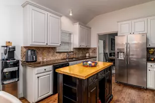 1849 Carver Dr, Carrollton, TX 75010 - Photo 5