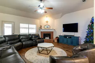 1849 Carver Dr, Carrollton, TX 75010 - Photo 5