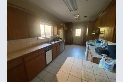 302 W Orville Street, Wills Point, TX 75169 - Photo 11