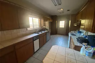 302 W Orville St, Wills Point, TX 75169 - Photo 11