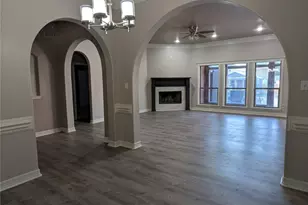 302 S Cedar Ridge Cir, Robinson, TX 76706 - Photo 3