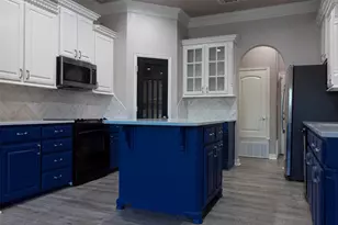 302 S Cedar Ridge Cir, Robinson, TX 76706 - Photo 9