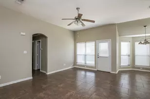 125 Currie Ct, Crowley, TX 76036 - Photo 3