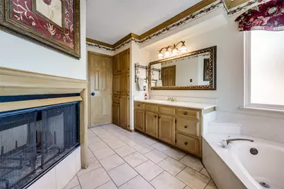 1030 N Meadow Court, Lewisville, TX 75077 - Photo 15