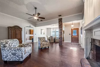 1030 N Meadow Court, Lewisville, TX 75077 - Photo 19