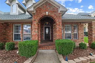 5867 Grayco Dr, Grand Prairie, TX 75052 - Photo 3