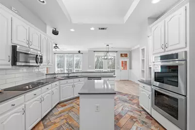 5867 Grayco Drive, Grand Prairie, TX 75052 - Photo 9