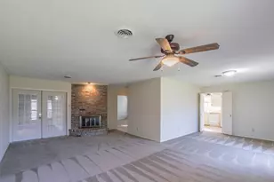 1009 Rambler Dr, Waco, TX 76710 - Photo 9