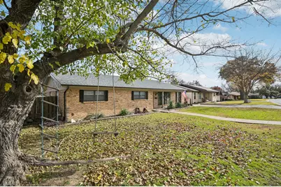 4628 Ridgemont Road, Haltom City, TX 76117 - Photo 3