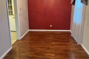 909 Rindie St, Irving, TX 75060 - Photo 3