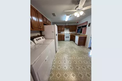 909 Rindie Street, Irving, TX 75060 - Photo 5