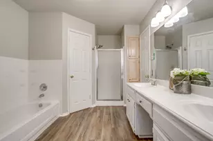 104 Sandlewood Ln, Burleson, TX 76028 - Photo 29