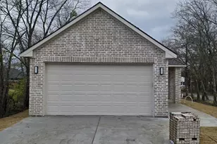 1227 Rosemary St, Greenville, TX 75401 - Photo 11