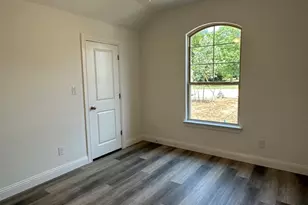 418 S 2nd St, Krum, TX 76249 - Photo 3