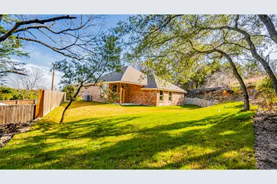 2718 Austin Drive, Granbury, TX 76048 - Photo 7