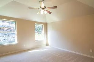 2718 Austin Dr, Granbury, TX 76048 - Photo 11