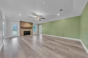 1205 Clover Hill Rd, Mansfield, TX 76063 - Photo 9