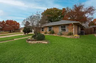 1205 Clover Hill Rd, Mansfield, TX 76063 - Photo 1