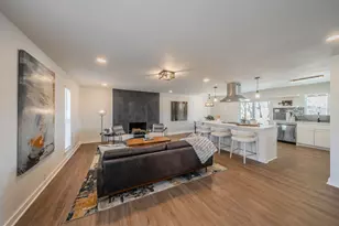 710 Meadow Lake Dr, Little Elm, TX 75068 - Photo 5