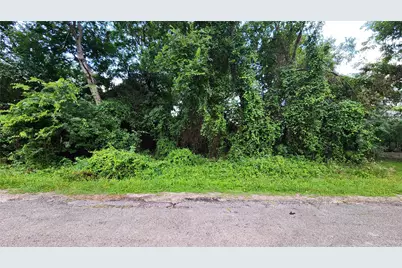 327 Capricorn Drive, Granbury, TX 76049 - Photo 5