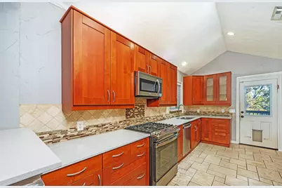 6802 Vivian Avenue, Dallas, TX 75223 - Photo 11