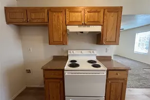 300 S Magnolia St, Crowley, TX 76036 - Photo 5