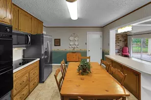 136 Bowie St, McGregor, TX 76657 - Photo 13