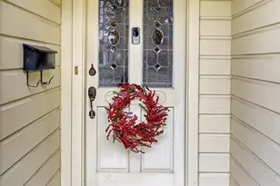 136 Bowie St, McGregor, TX 76657 - Photo 3