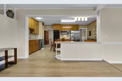 136 Bowie Street, McGregor, TX 76657 - Photo 9