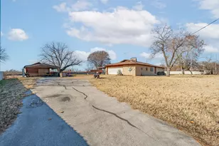 419 S Pershing St, Gorman, TX 76454 - Photo 21