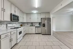 222 Moore St, Duncanville, TX 75116 - Photo 5