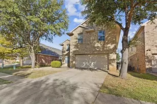 649 Nemitz St, Crowley, TX 76036 - Photo 3