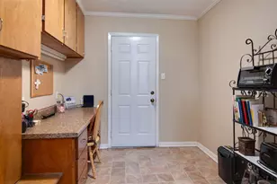 241 Hedgerow Ln, Lewisville, TX 75057 - Photo 15