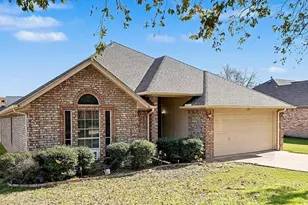 212 Turner St, Roanoke, TX 76262 - Photo 1