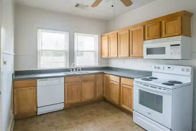 1017 Collier Street, Denton, TX 76201 - Photo 9