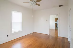 1017 Collier St, Denton, TX 76201 - Photo 5