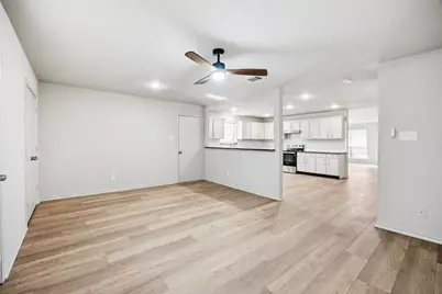 5601 Chimney Rock Drive, Arlington, TX 76017 - Photo 13