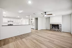 5601 Chimney Rock Dr, Arlington, TX 76017 - Photo 11