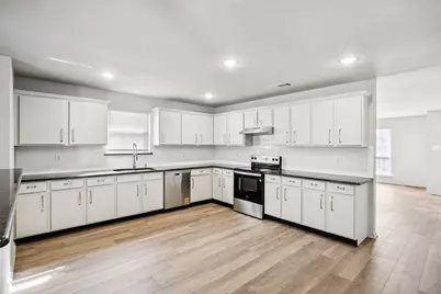 5601 Chimney Rock Drive, Arlington, TX 76017 - Photo 7