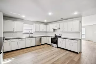 5601 Chimney Rock Dr, Arlington, TX 76017 - Photo 7