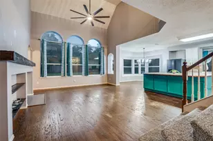 1215 Waterford Oaks Cir, Cedar Hill, TX 75104 - Photo 9